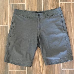 Travis Mathew Performance Shorts 32